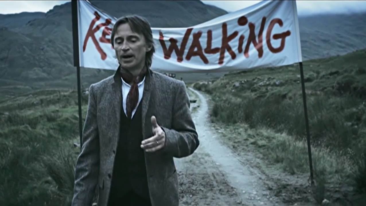 Johnnie-Walker-walk